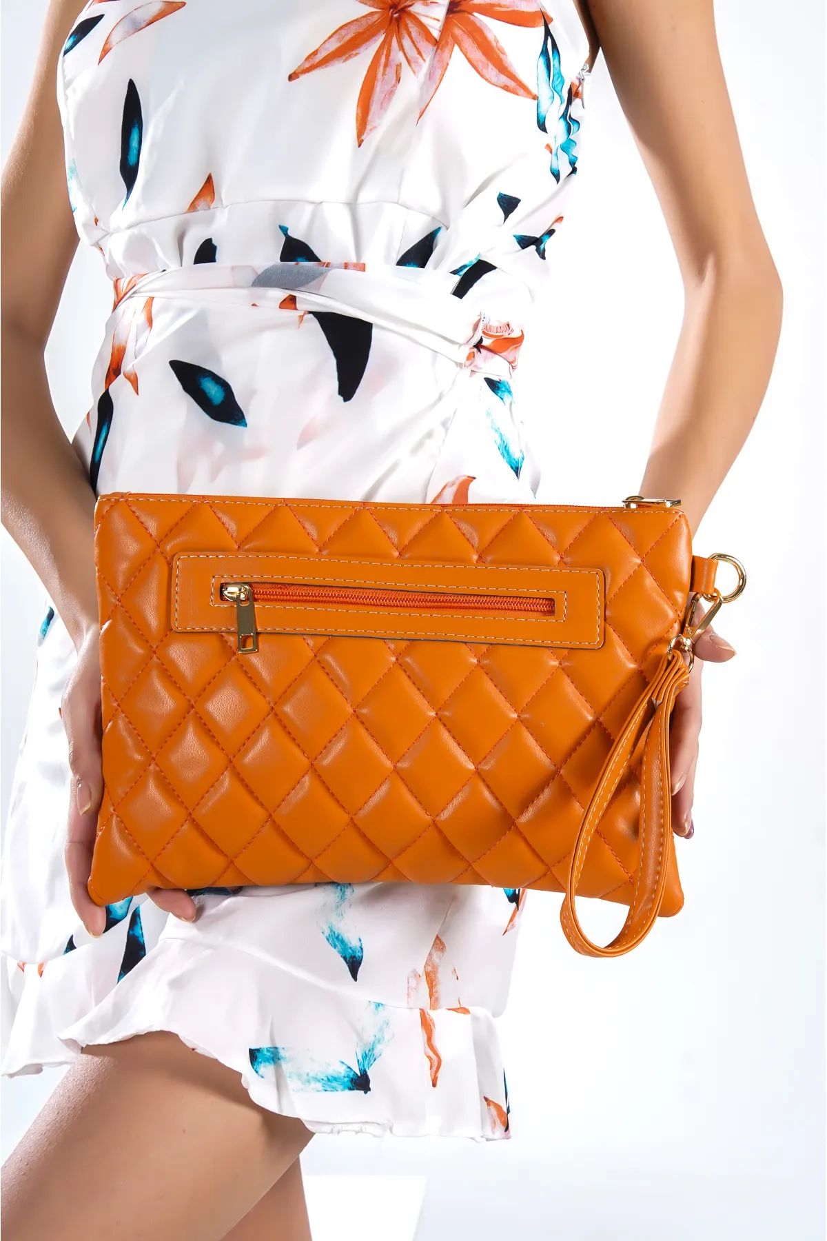 Capone Outfitters  Capone Orange Paris Quilted Orange Damentasche