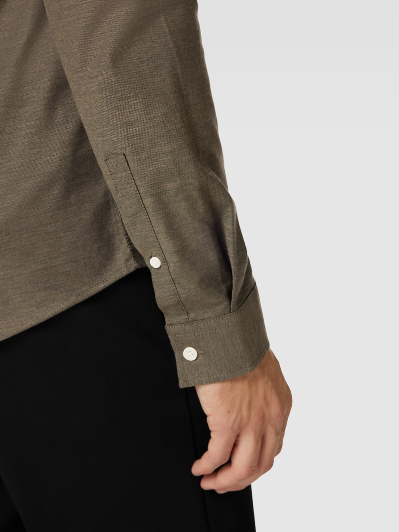 Slim Fit Freizeithemd mit Stehkragen Modell 'Superflex' in olivgrün