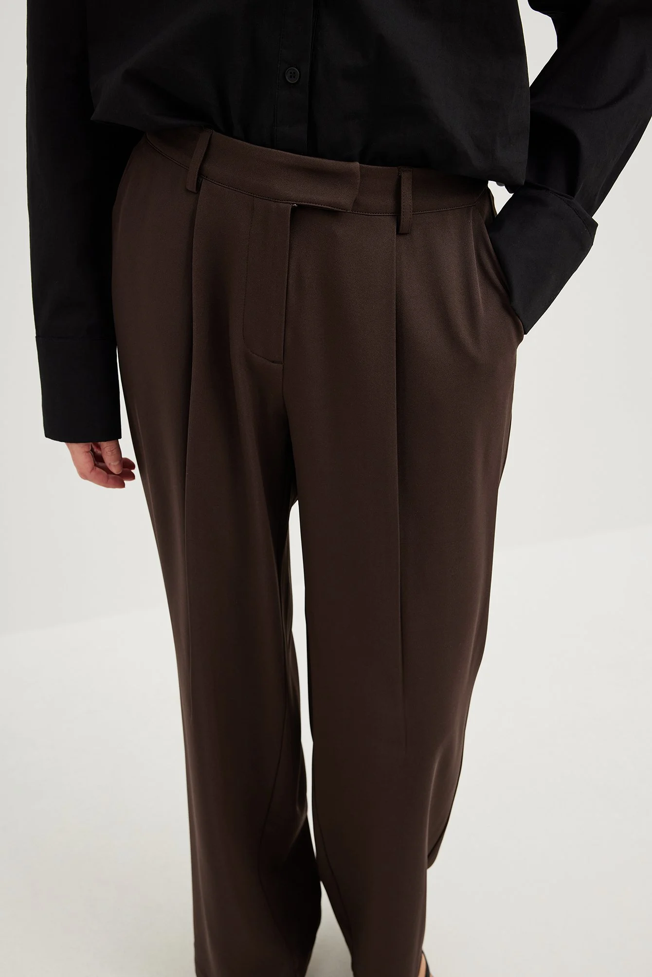 Anzughose mit mittlerer Taille und geradem Bein