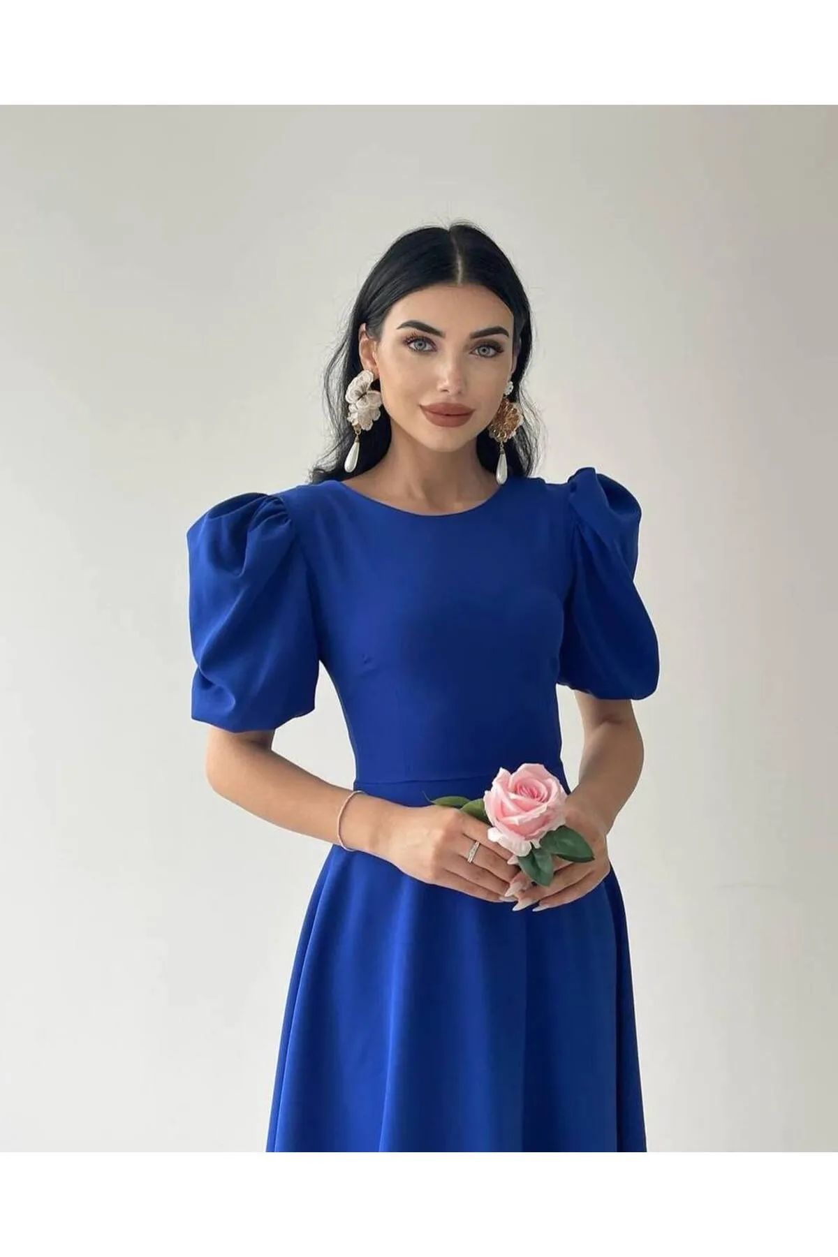 SONREİR  MIDIKLEID MIT WASSERMELONEN-ÄRMELENDETAIL