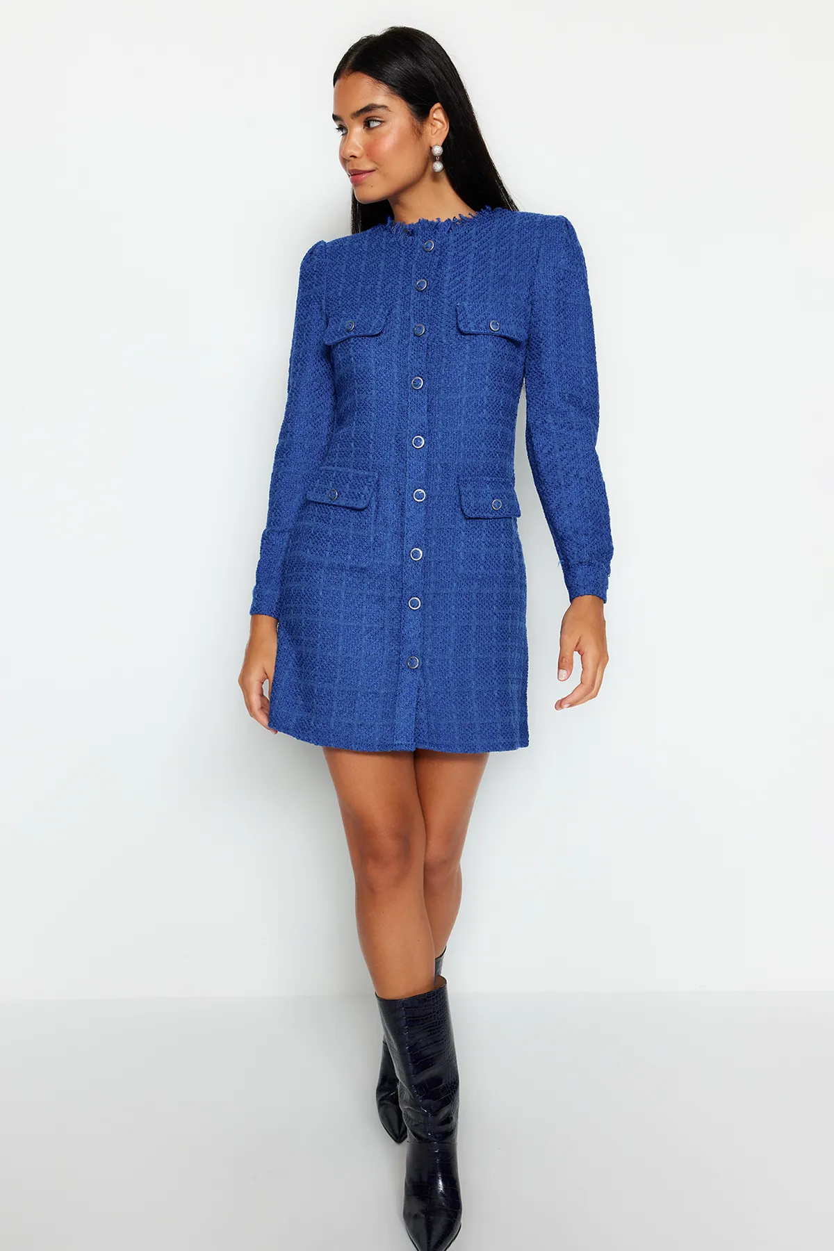 Trendyol Collection  Saks gerade geschnittenes Tweed-Jacken-Webkleid TWOAW24EL00405