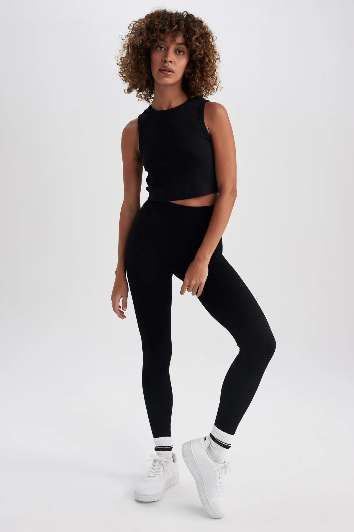 DeFacto  Nahtlose Passform-Leggings mit hoher Taille Z2316az23sp