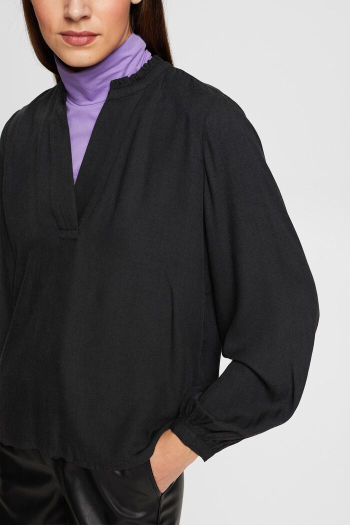 Bluse mit Ausschnitt in Wickel-Optik