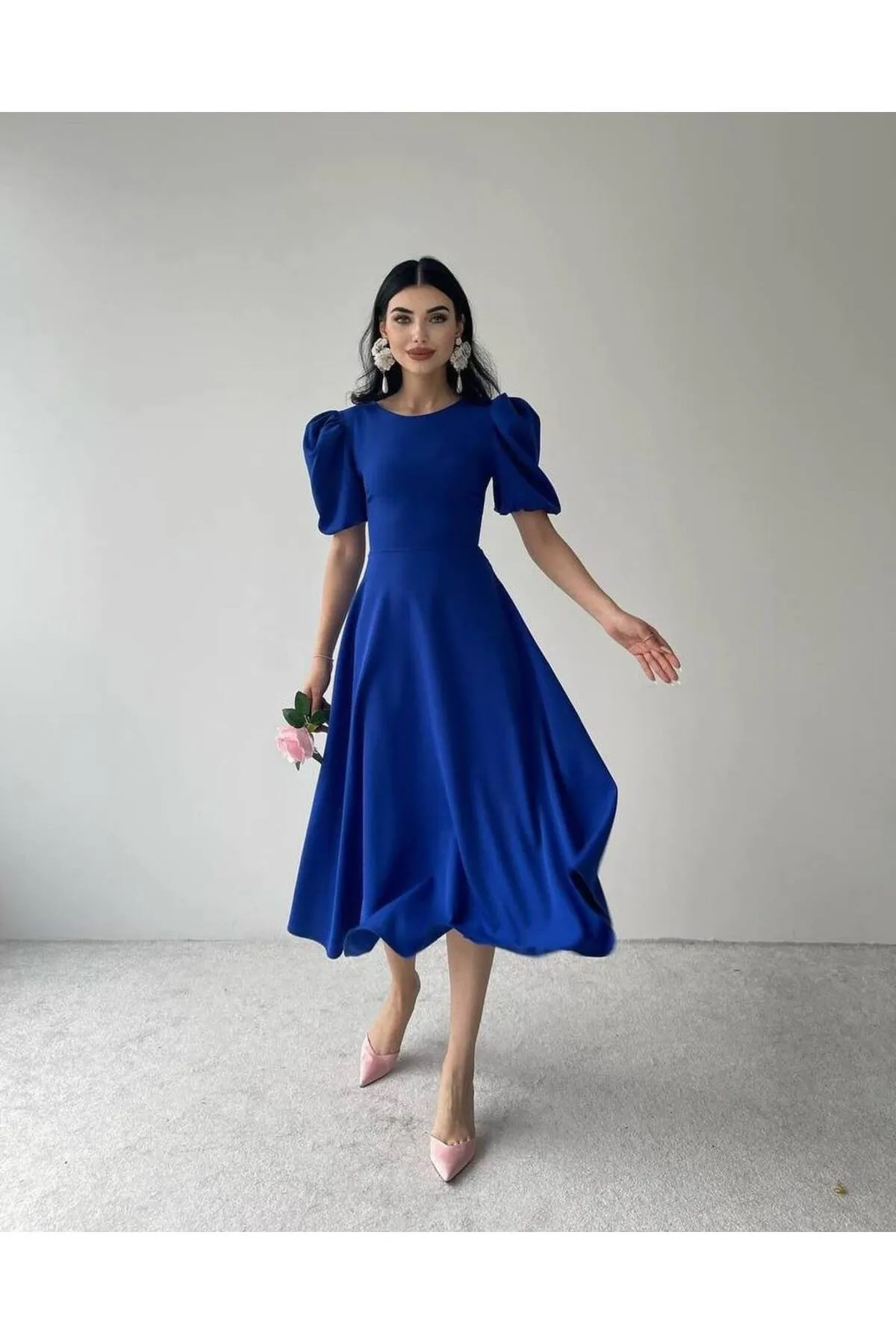SONREİR  MIDIKLEID MIT WASSERMELONEN-ÄRMELENDETAIL