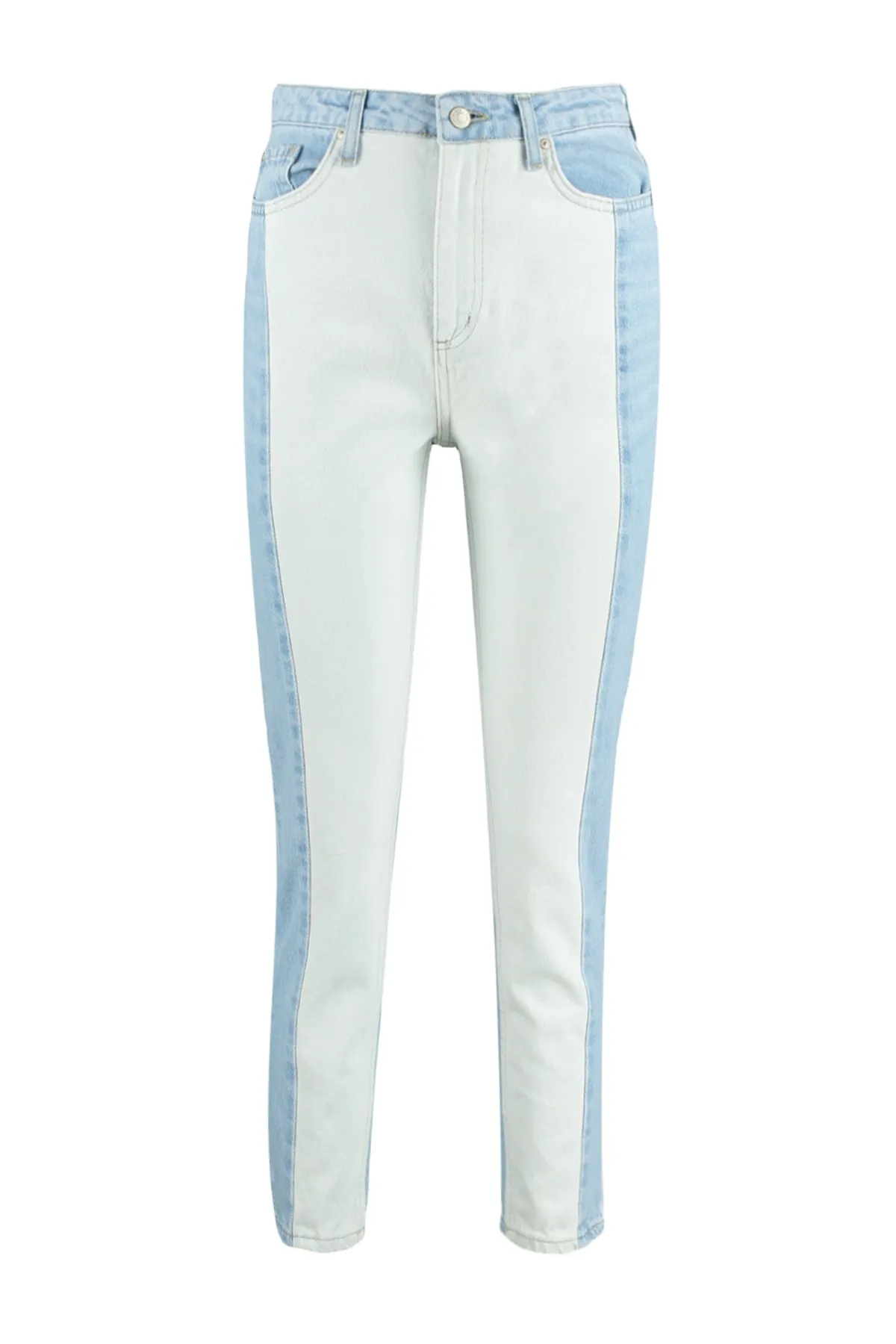 Trendyol Collection  Hellblaue, blockige Mom-Jeans mit hoher Taille TWOSS20JE0080