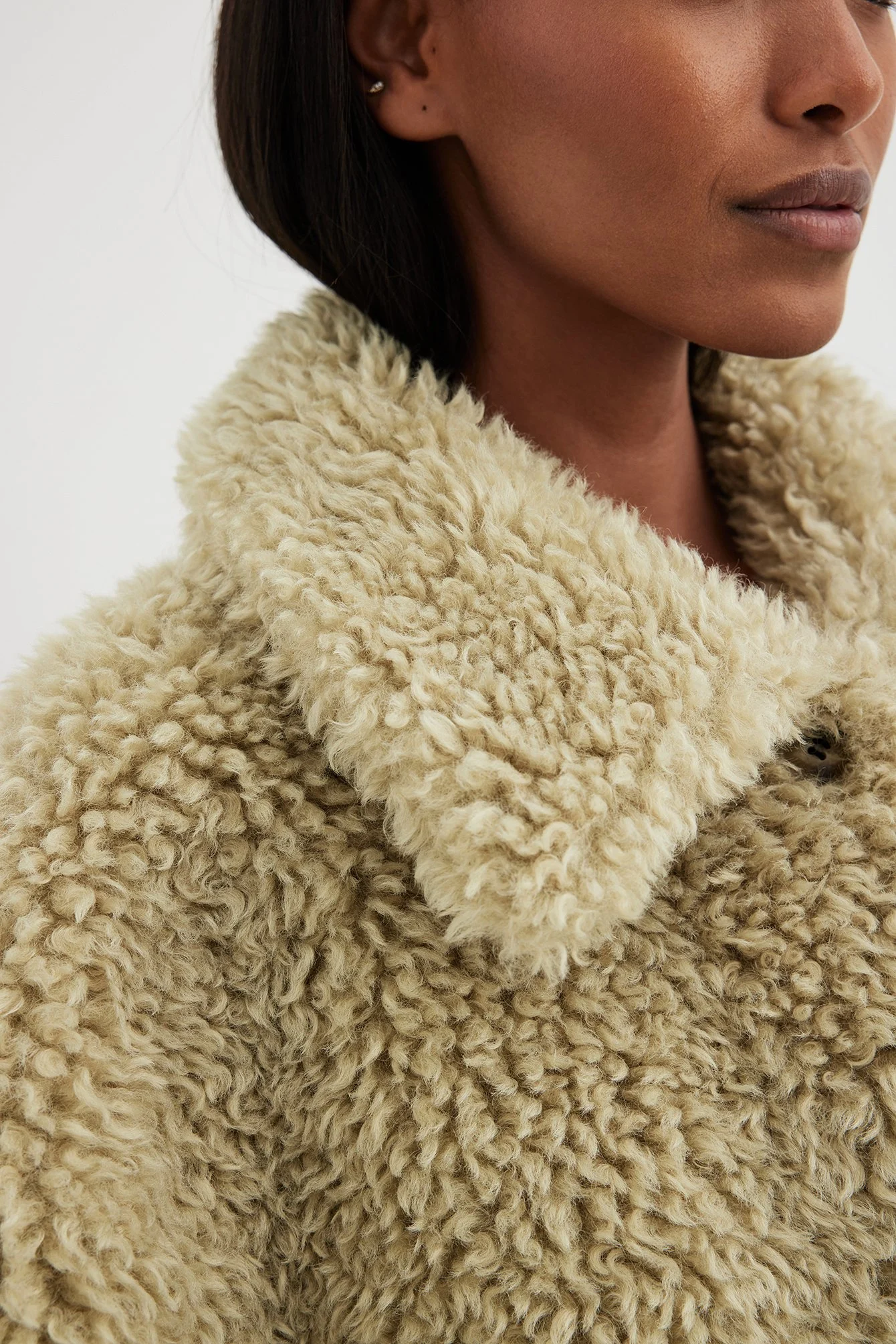 Teddyjacke mit Taschendetail