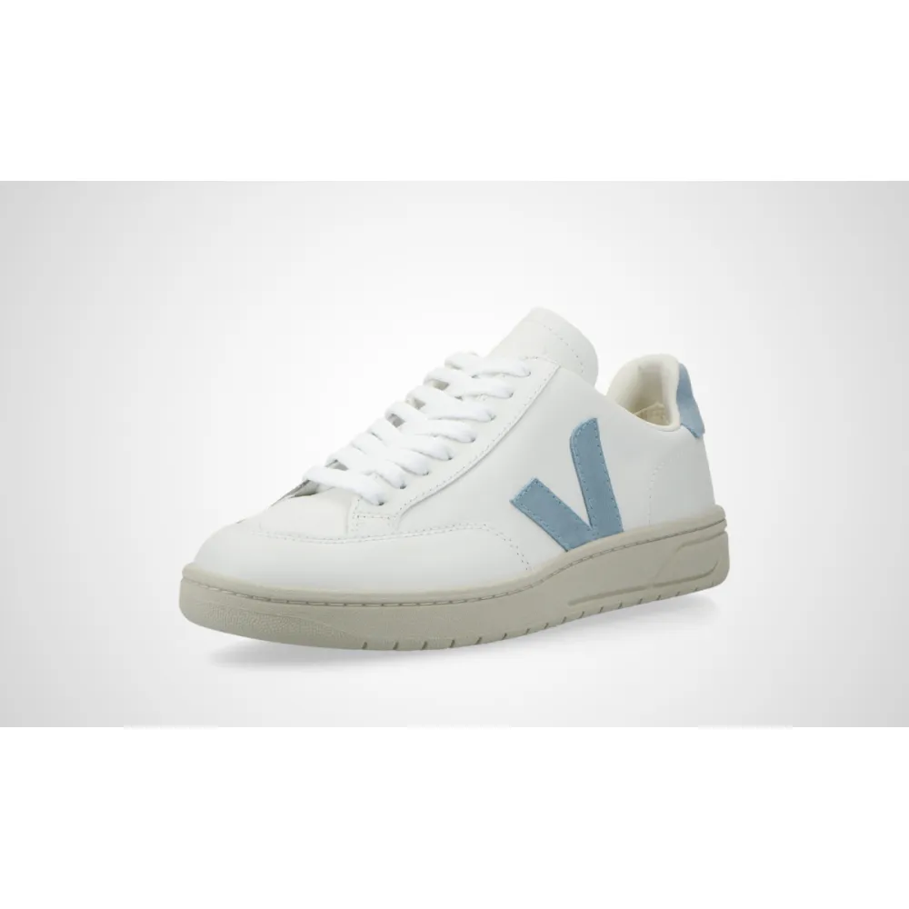 VEJA V-12 Leather 