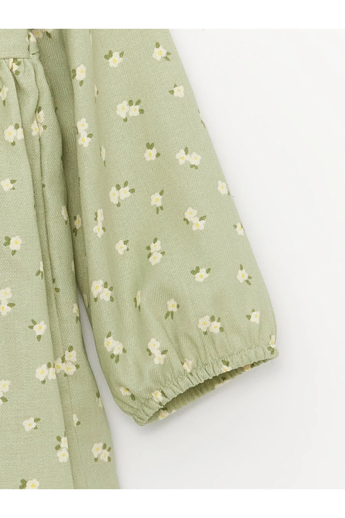 LC Waikiki  Langarm-Babykleid mit Rundhalsausschnitt und Blumenmuster