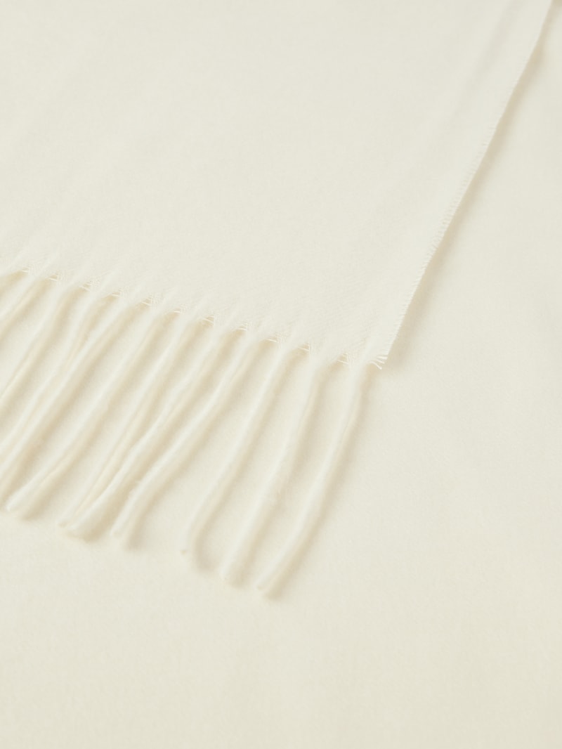 Schal mit ausgefransten Abschlüssen in offwhite