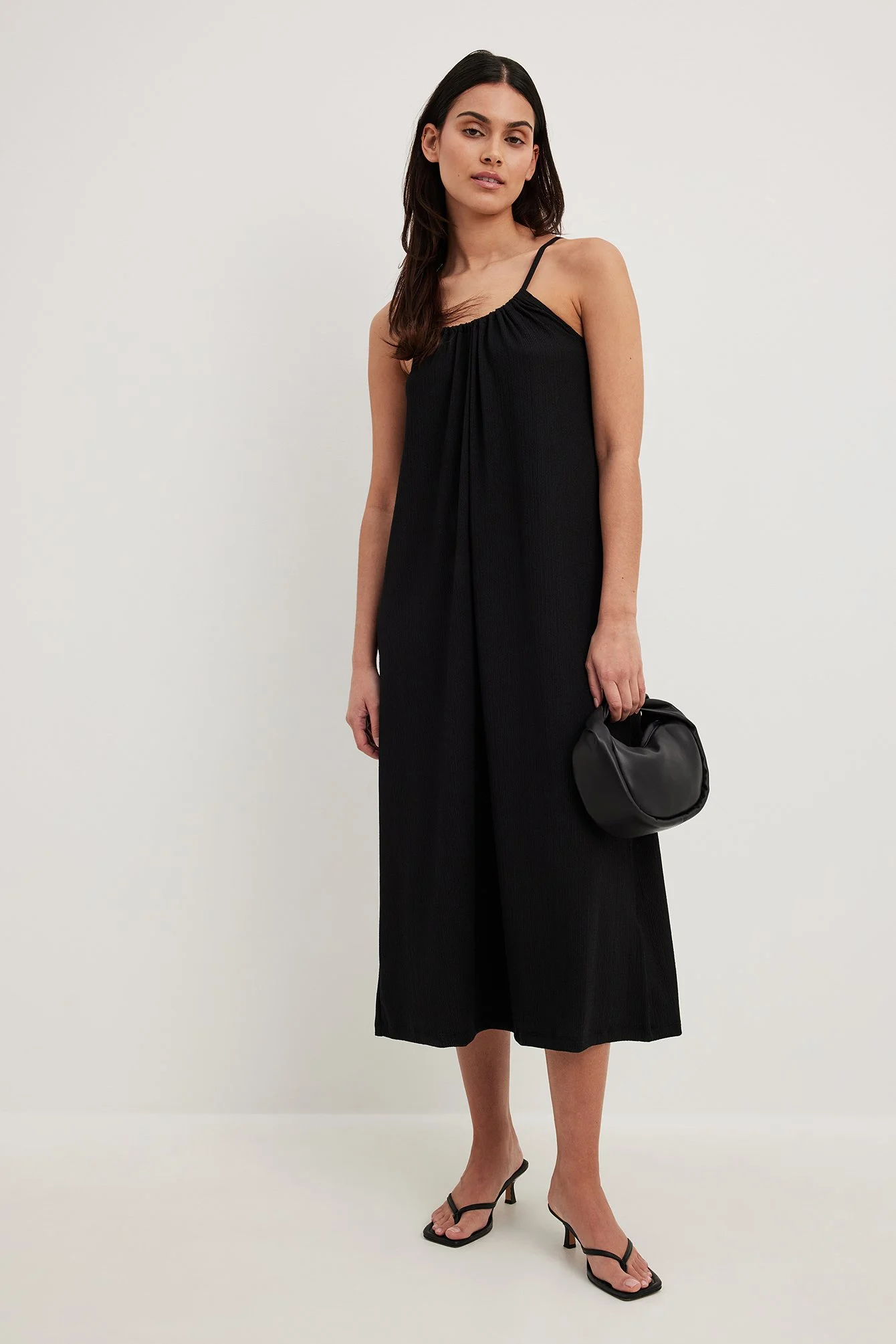 Jersey-Midikleid mit schmalen Trägern