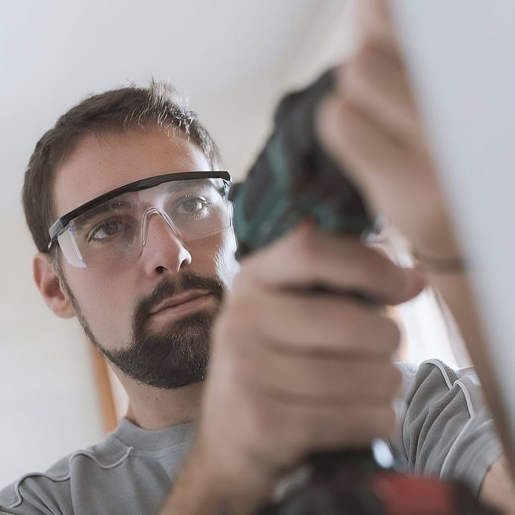 Ogeled Arbeitsschutzbrille Schutzbrille Sicherheitsbrille Laborbrille Motorradbrille UV-Schutz, (1St), nach EN166, mit Seitenschutz und einstellbarer Bügellänge, Über-Brille
