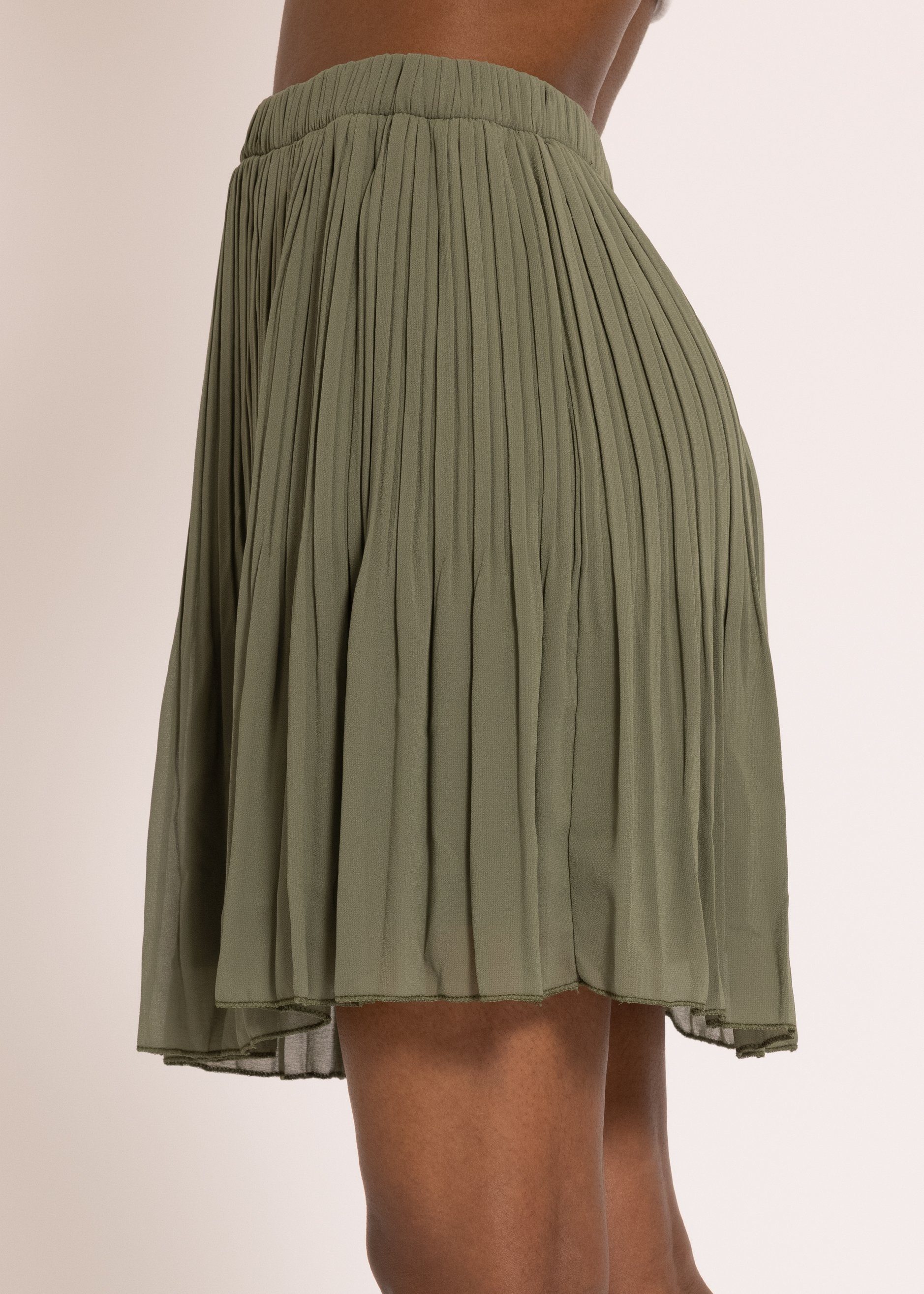 SASSYCLASSY Plisseerock Mini Rock Damen mit Falten und Gummibund A-Linien-Rock kurz mit Unterrock, Chiffonrock mit Ton-in Ton Nähten, Made in Italy
