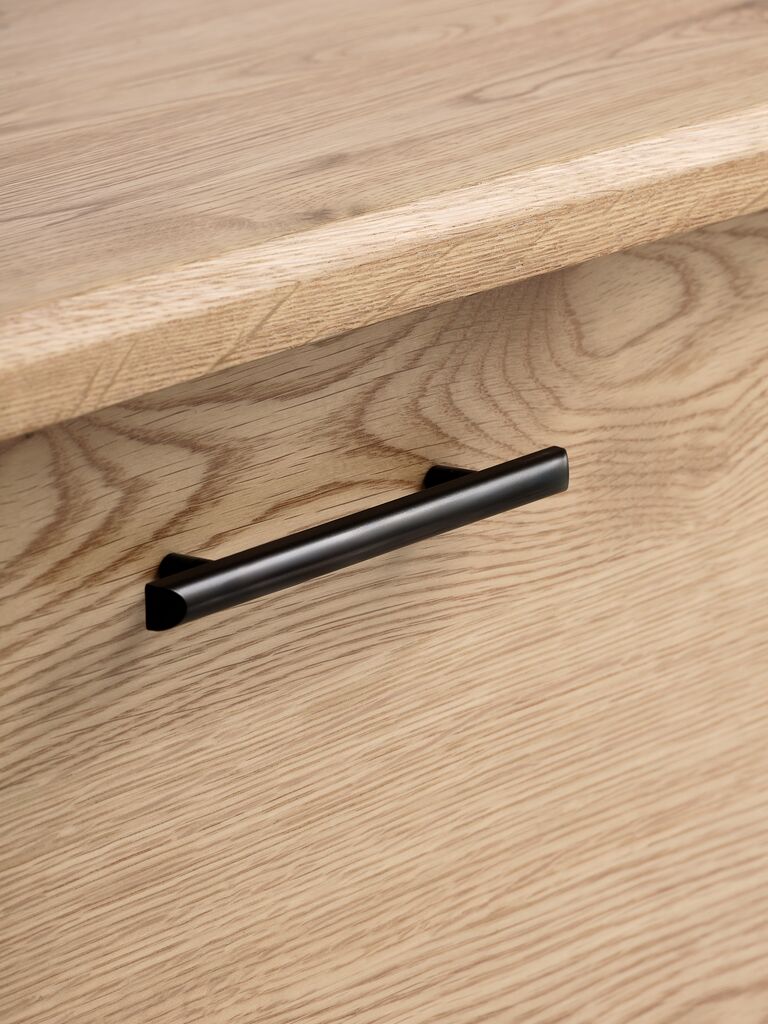 SANDBY Kommode, 2 dører, 3 skuffer, naturlig eik/svart