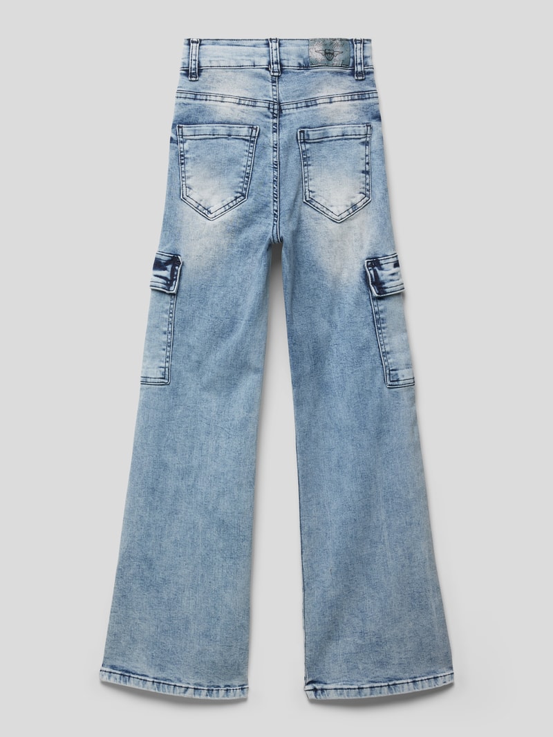 Jeans mit Cargotaschen in blau