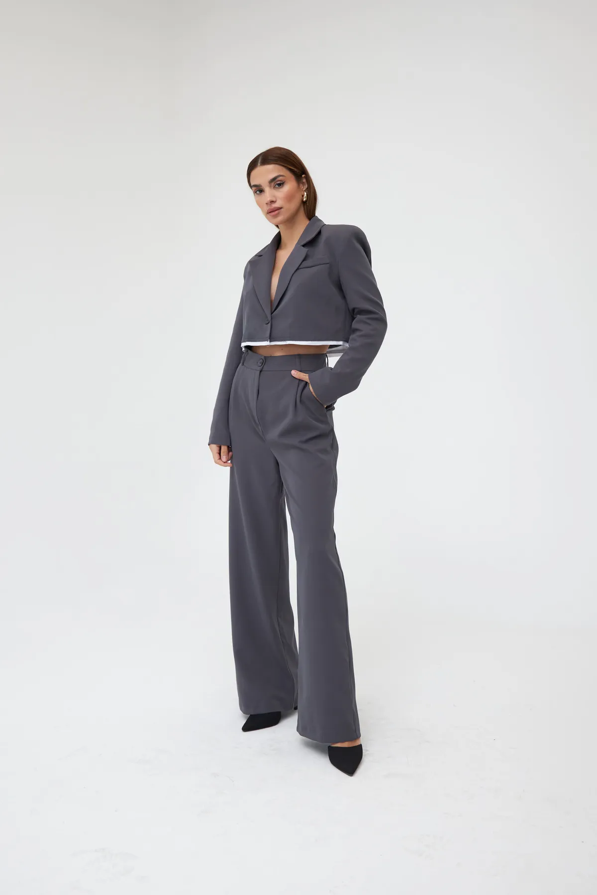 Laluvia  Palazzo-Set mit grauer kurzer Jacke