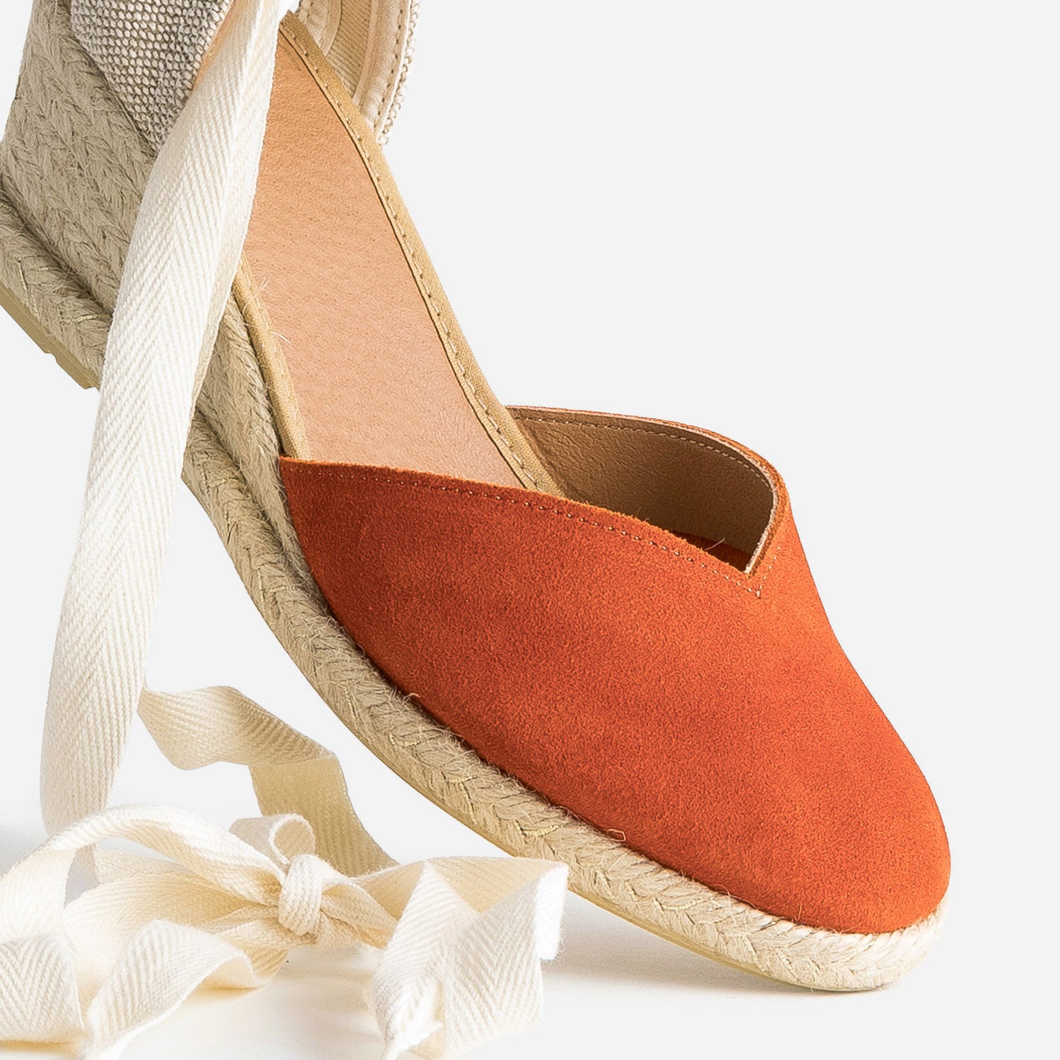 Espadrille compensée orange en cuir velours