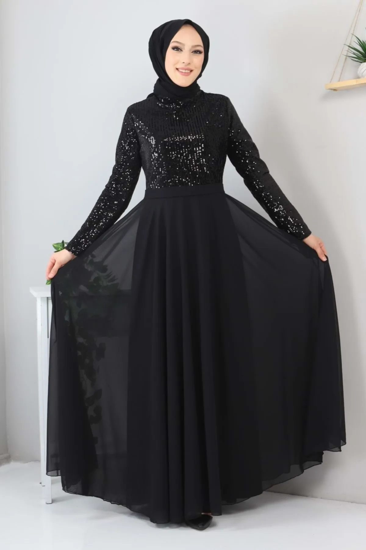 Modamihram  Abendkleid aus Chiffon mit Pailletten in Schwarz