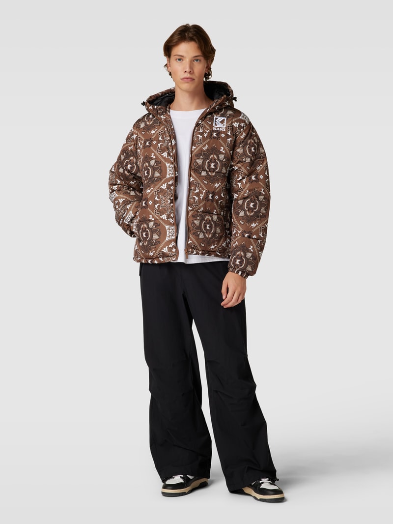 Steppjacke mit Allover-Muster in schokobraun