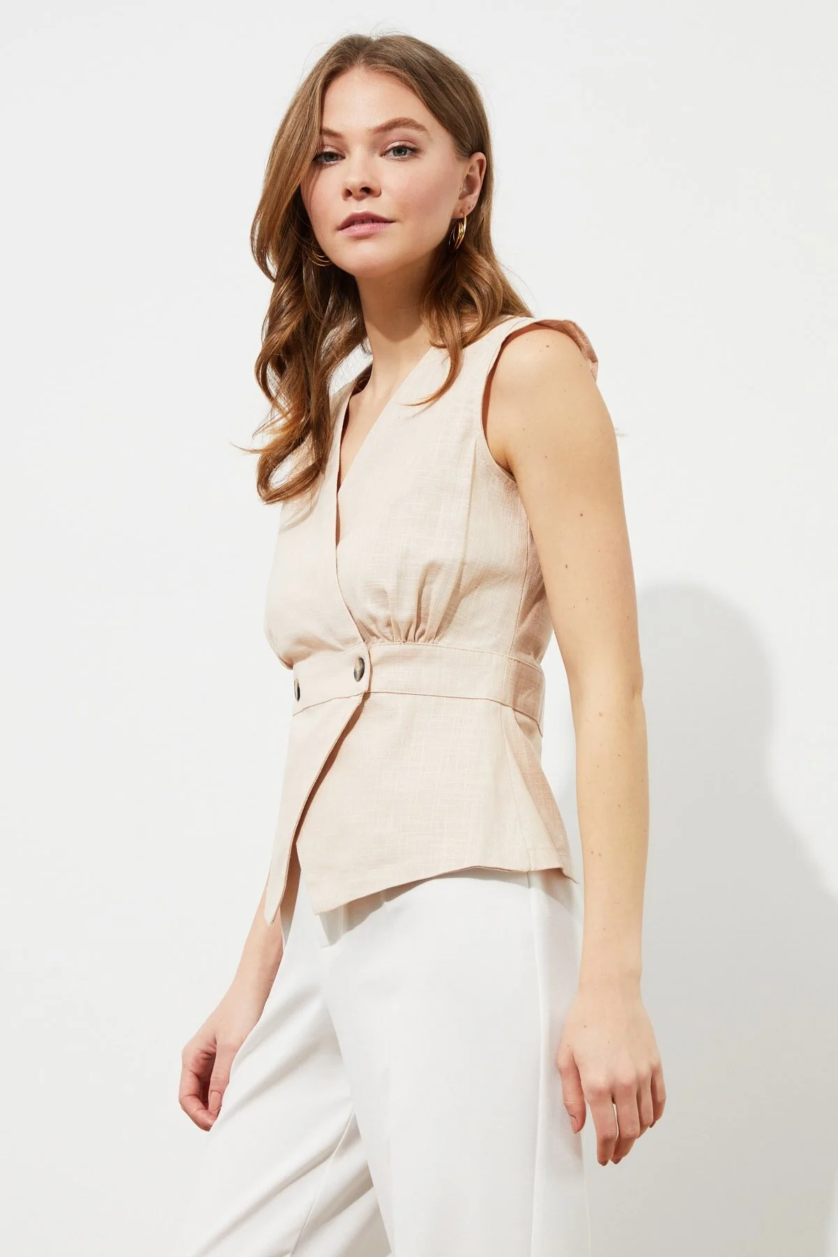 Trendyol Collection  Zweireihige gewebte Bluse mit Steinknochenknöpfen und detaillierten Details TWOSS20BZ0707