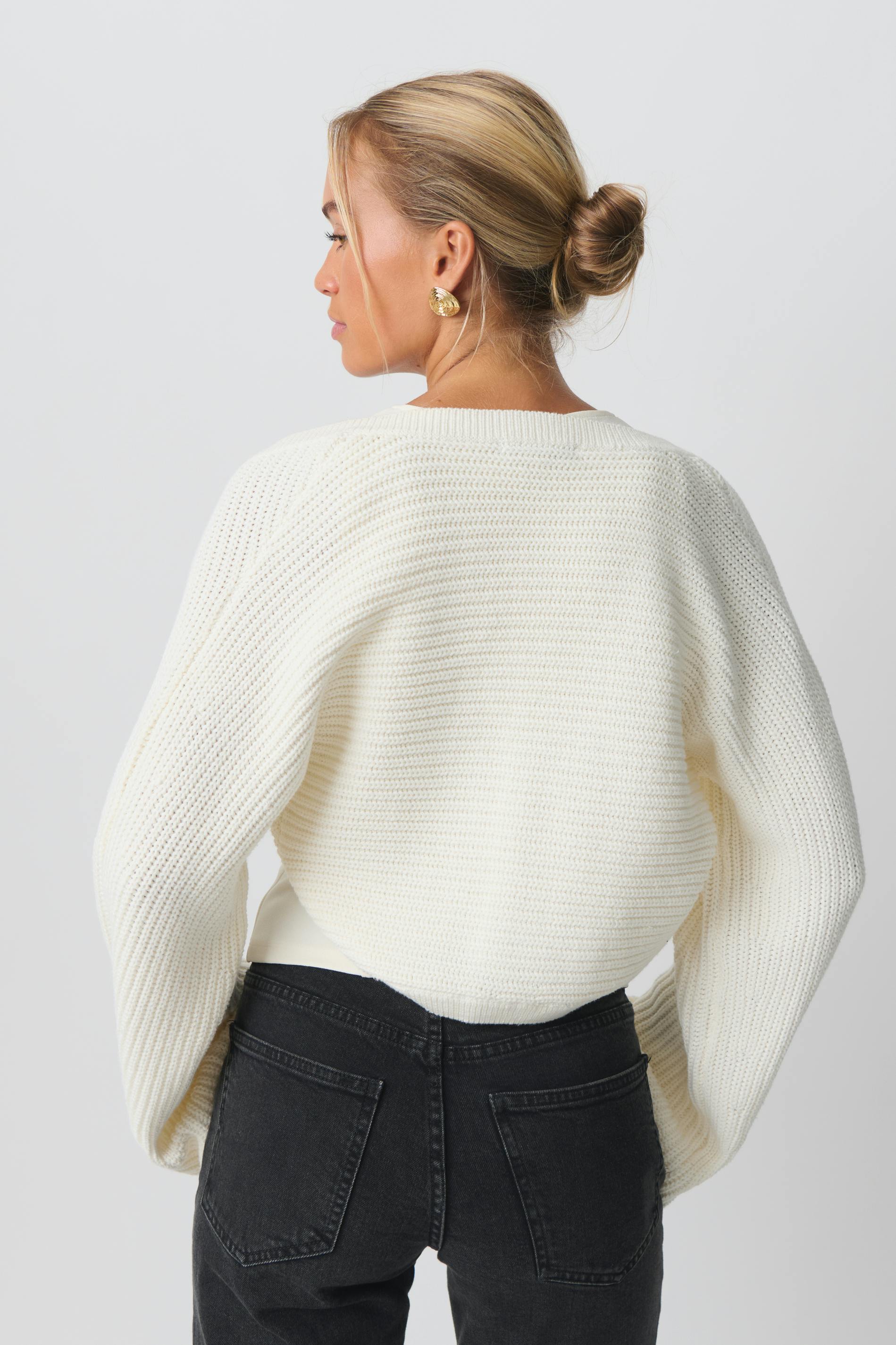 Knitted bolero