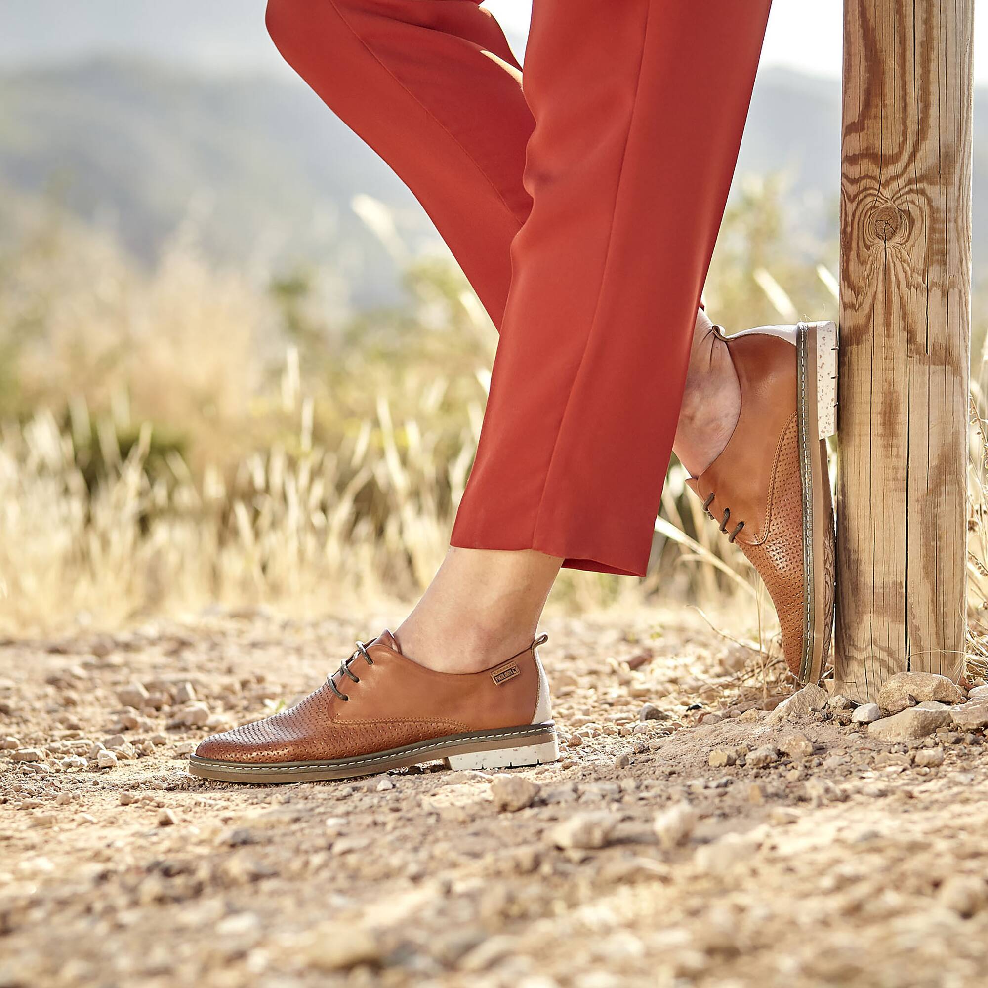 Sportowy blucher - BRANDY