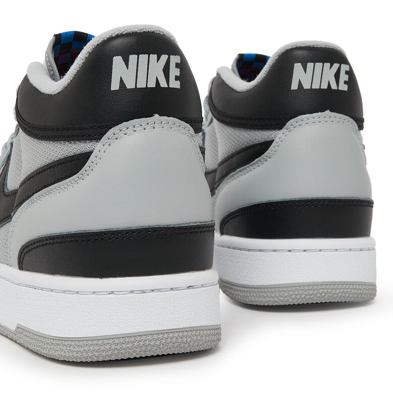 NIKE Wmns Mac Attack 