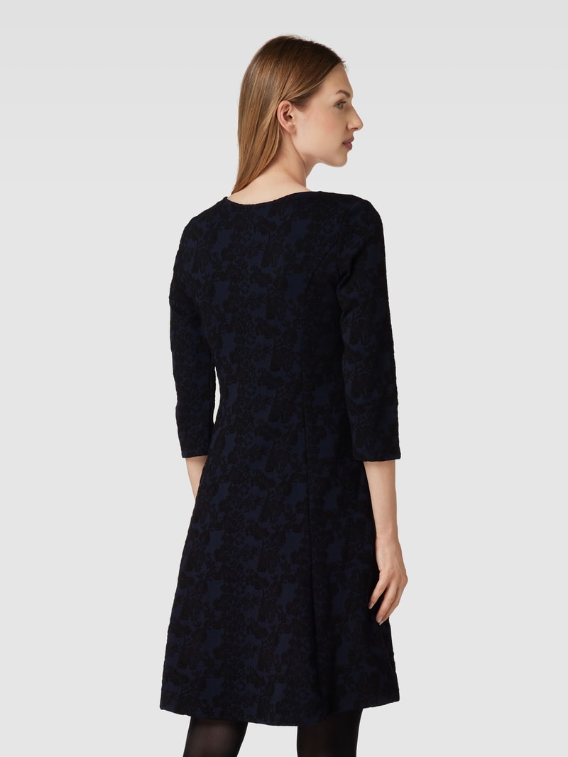 Knielanges Kleid mit Allover-Muster Modell 'Orna' in anthrazit