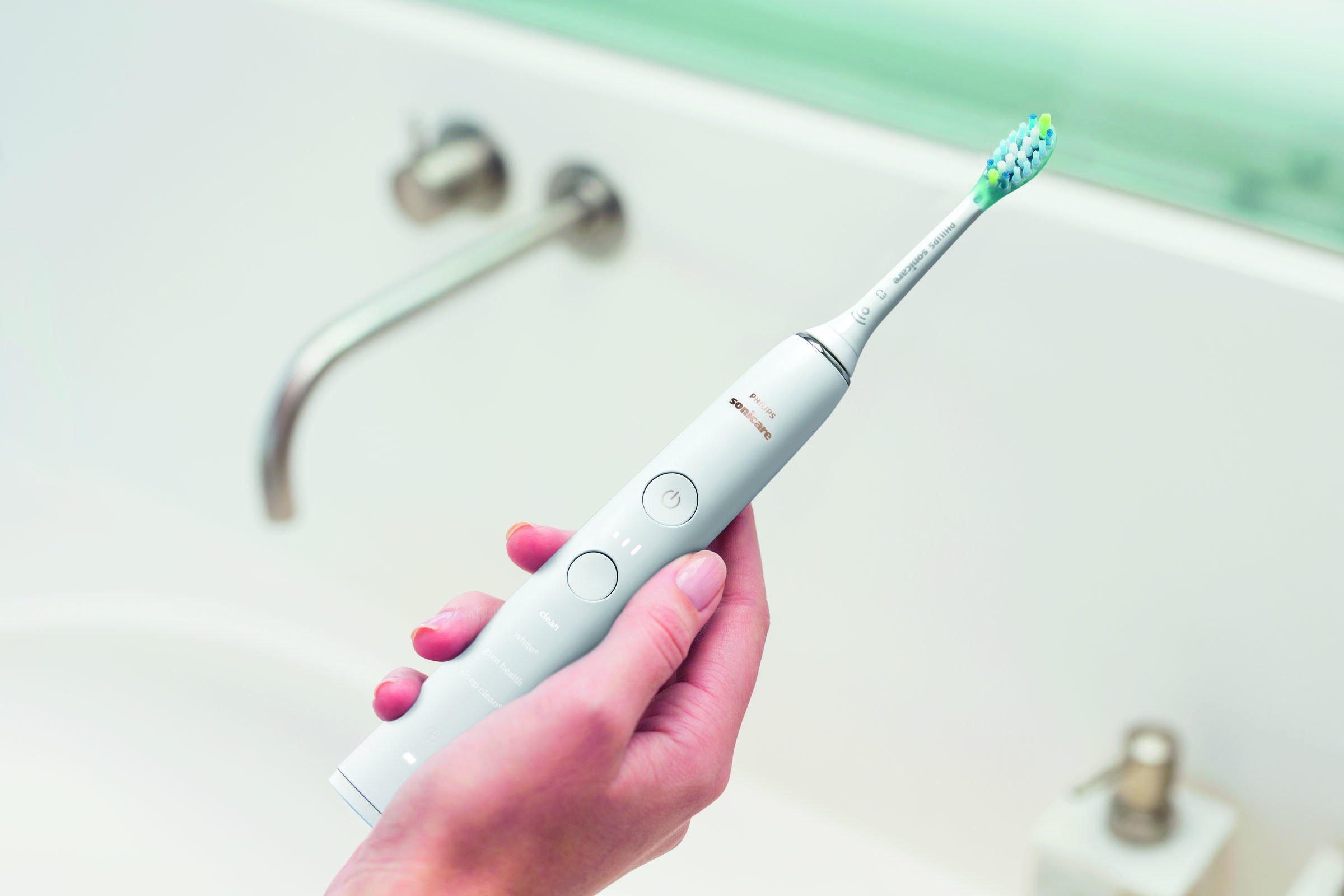 Philips Sonicare Zahnpflege-Set DiamondClean 9000 und Cordless Power Flosser 3000 HX3866, inkl. Ladeglas und Reiseetui