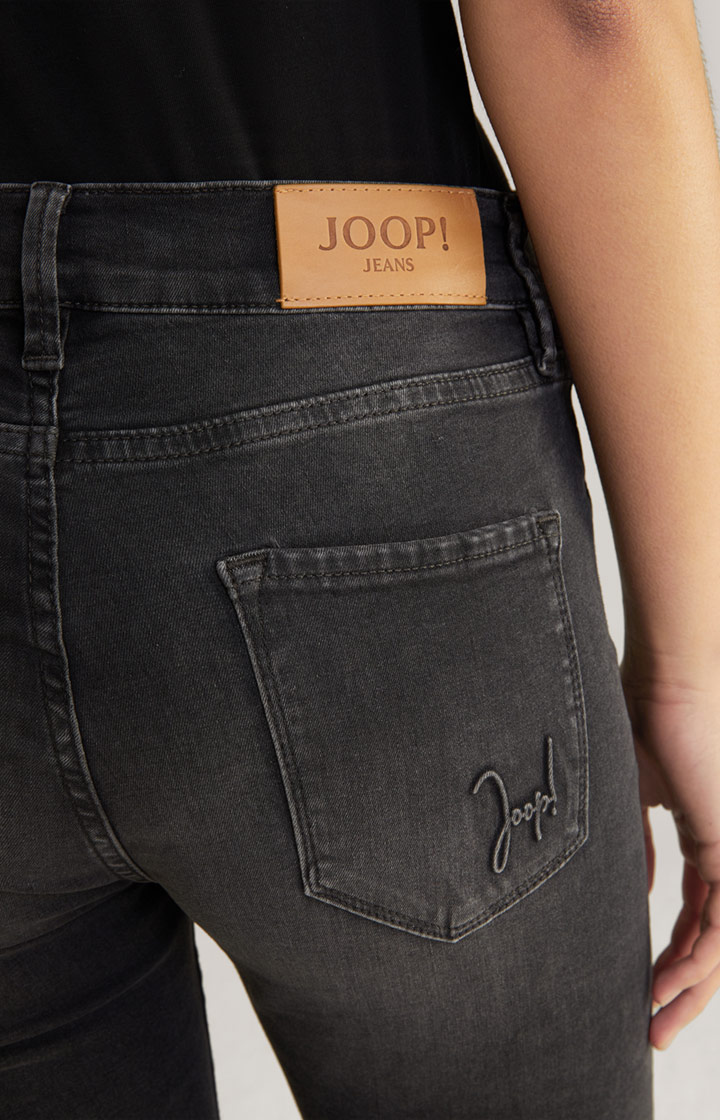 Jeans in Washed Anthrazit