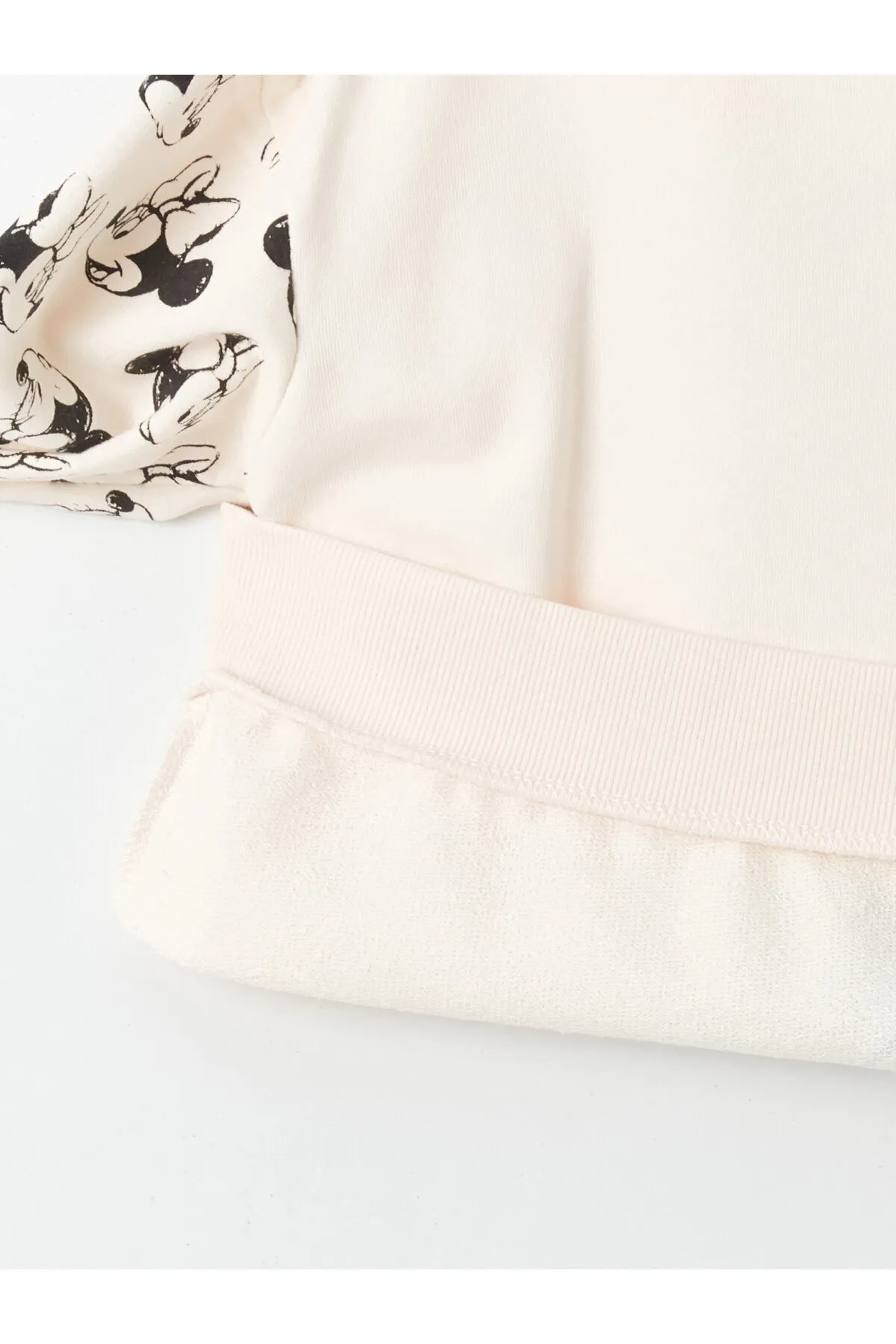 LC Waikiki  Langarm-Kapuzenpullover für Mädchen mit Minnie Mouse-Aufdruck