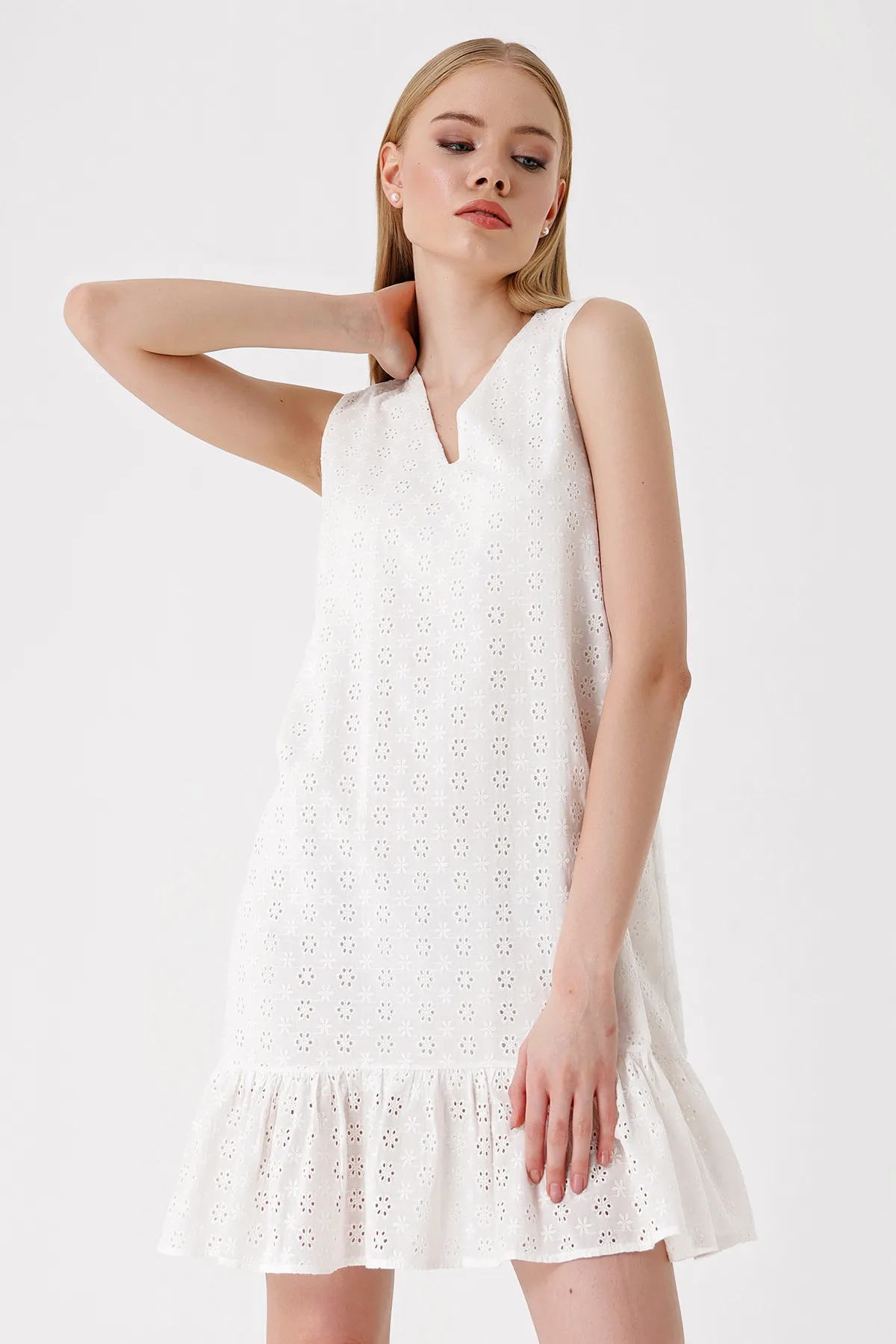 Bigdart  2391 Minikleid mit V-Ausschnitt und Wellenkante – Weiß
