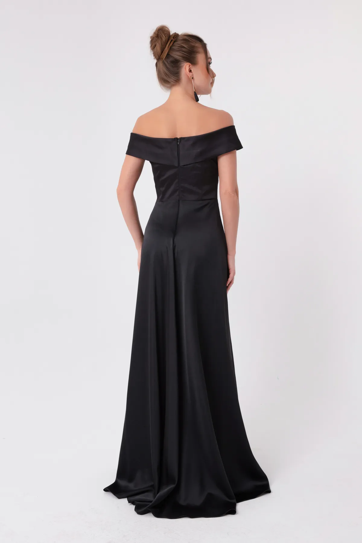 Lafaba  Schwarzes Abendkleid und Abschlusskleid aus Satin für Damen mit U-Boot-Ausschnitt