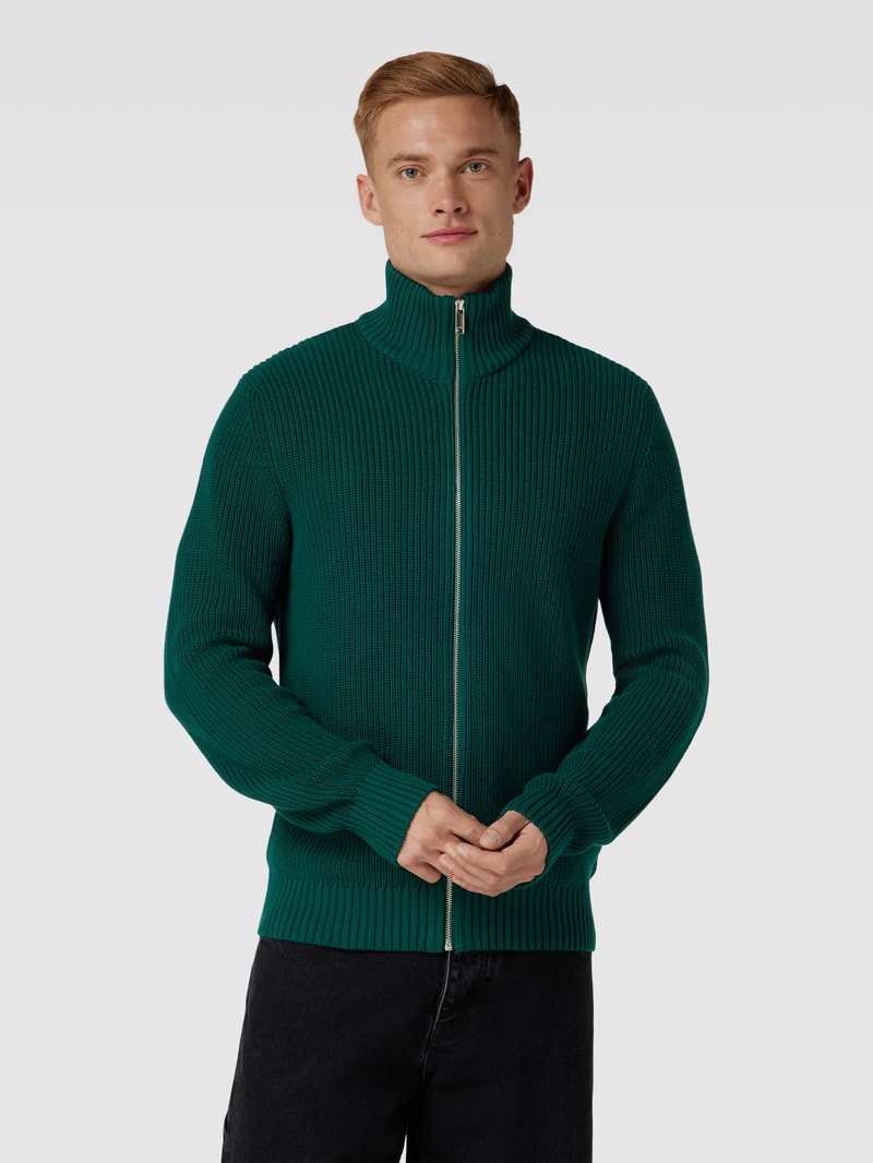 Strickjacke mit Stehkragen Modell 'MAIK' in dunkelgrün