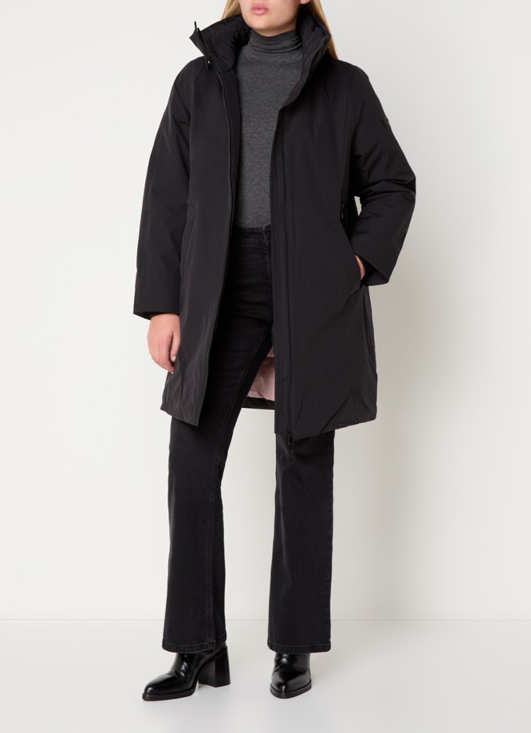 Jachetă softshell Gerry Weber cu buzunare cu fermoar și glugă ascunsă.