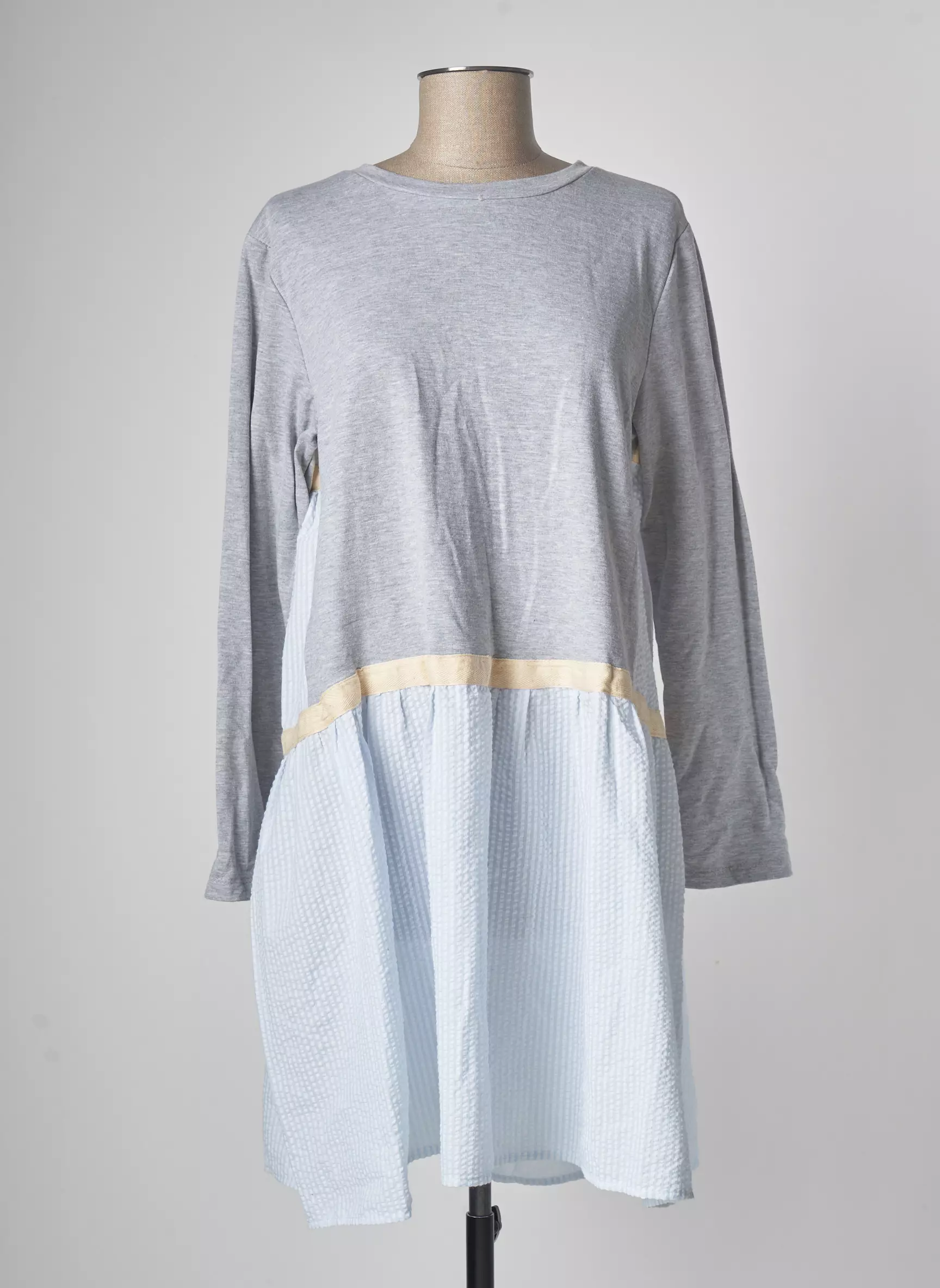 Y Two Robes Courtes Femme couleur gris
