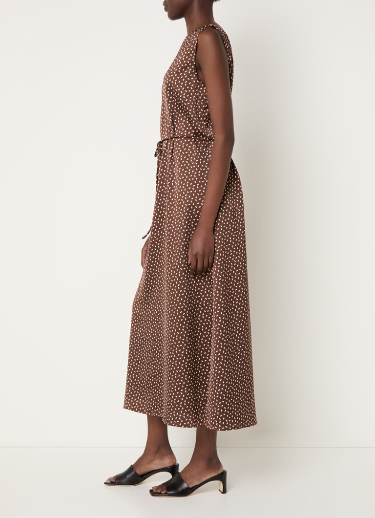 Abito midi Acacia Karola di Bruuns Bazaar, a pois e con cintura in vita.