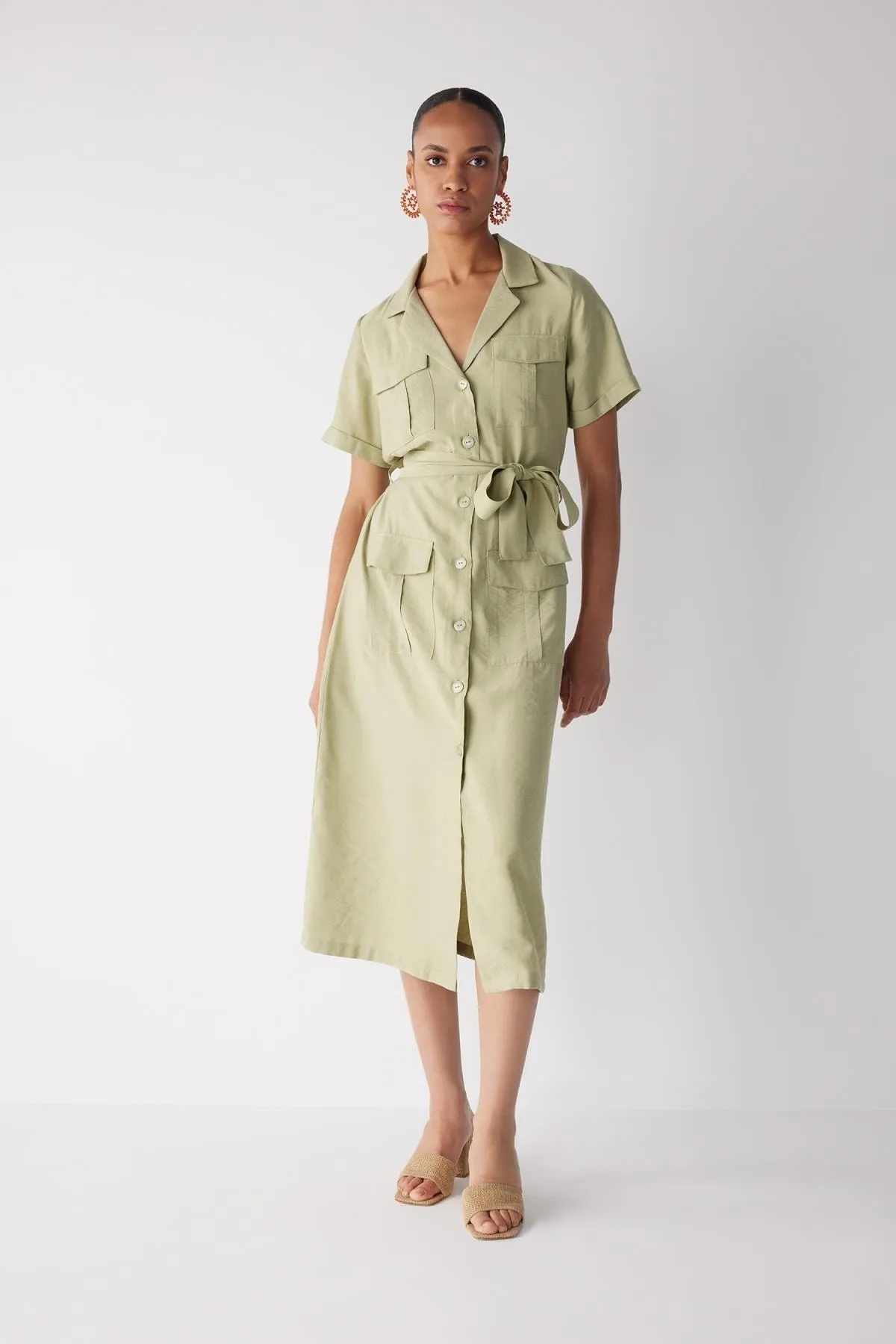 DeFacto  Prächtiges Twill-Midi-Kurzarmkleid mit Kragen