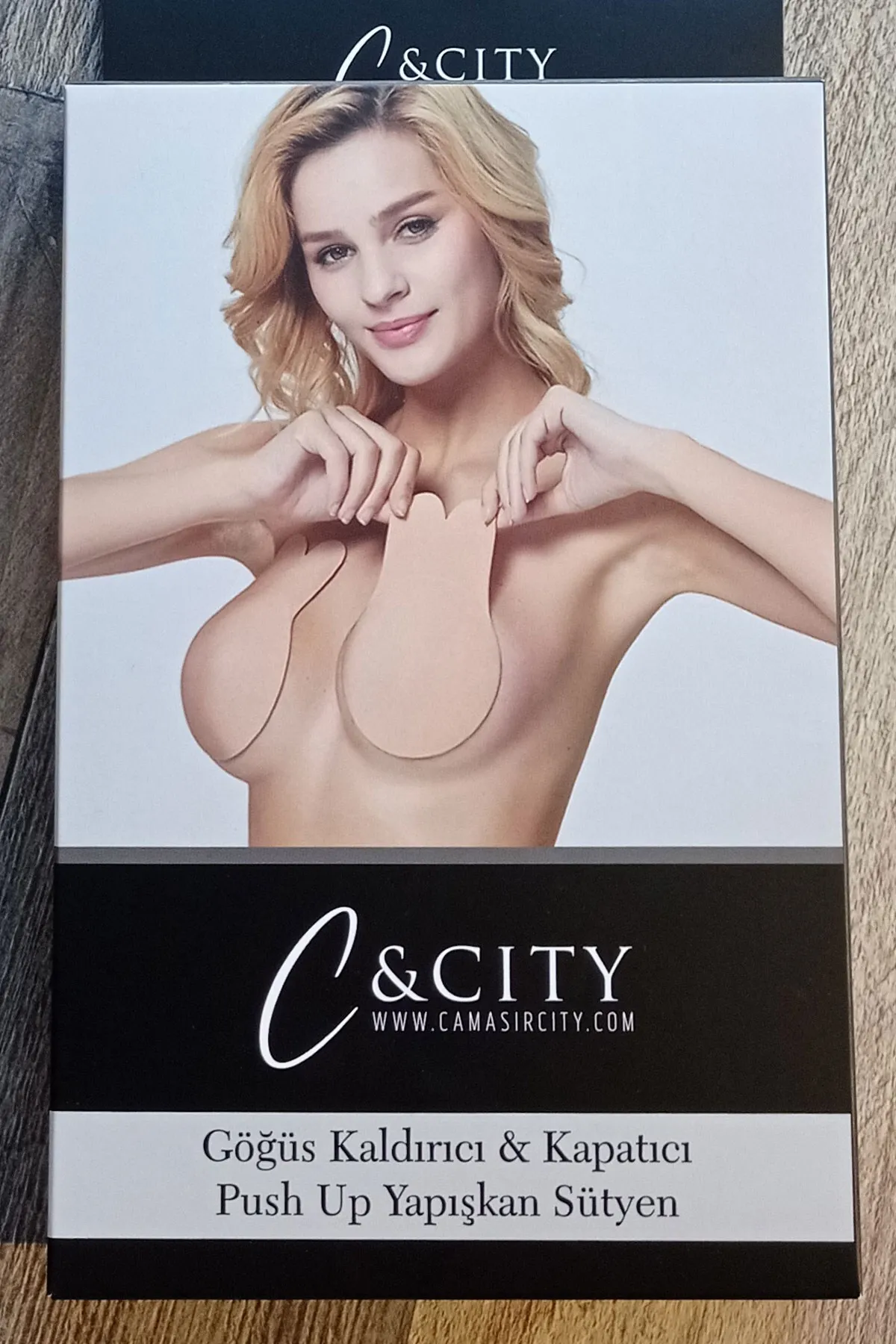 C&City  Bruststraffungs-Push-Up-BH aus Silikon zur Brustvergrößerung und Brustwarzenverdeckung in Schwarz