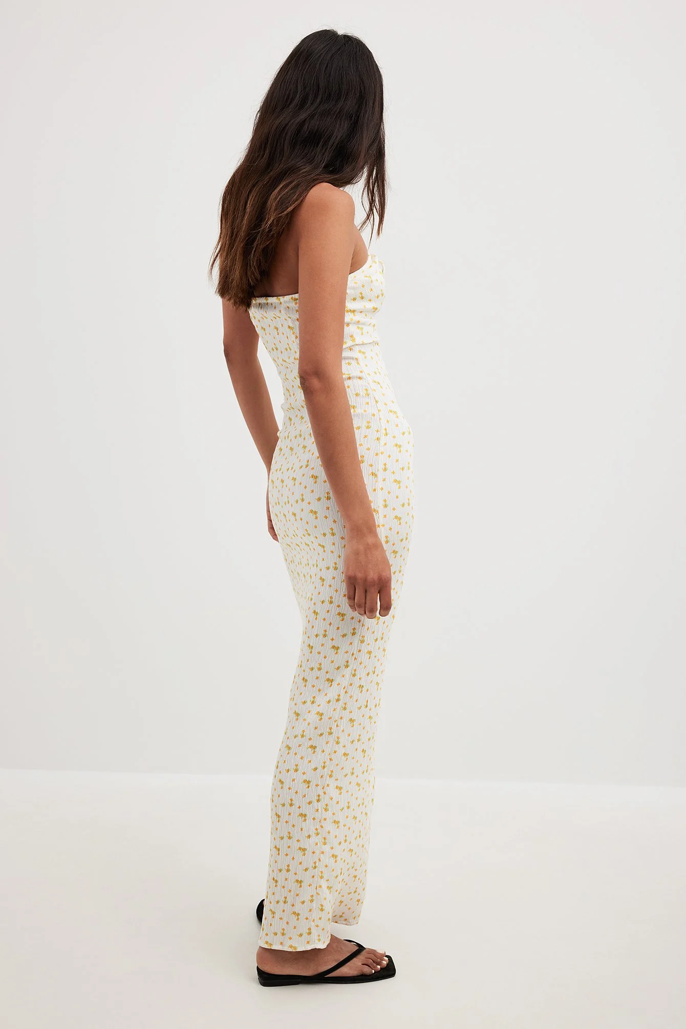 Hochgeschlitztes Maxikleid mit Bandeau-Trägern