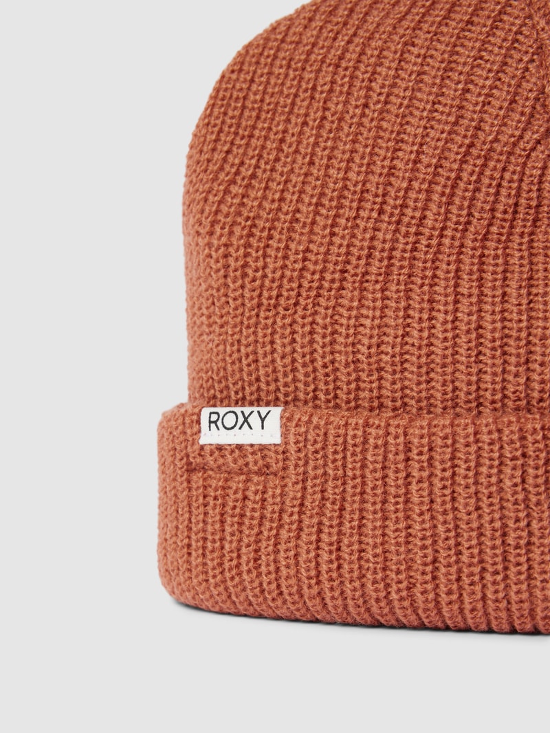 Beanie mit Label-Patch in hellrot