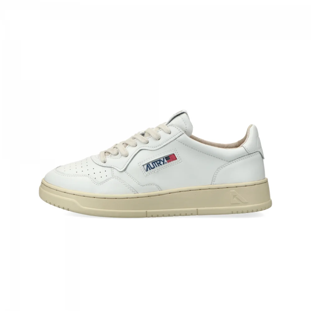Autry WMNS Medalist Low AULWLD06 / weiss