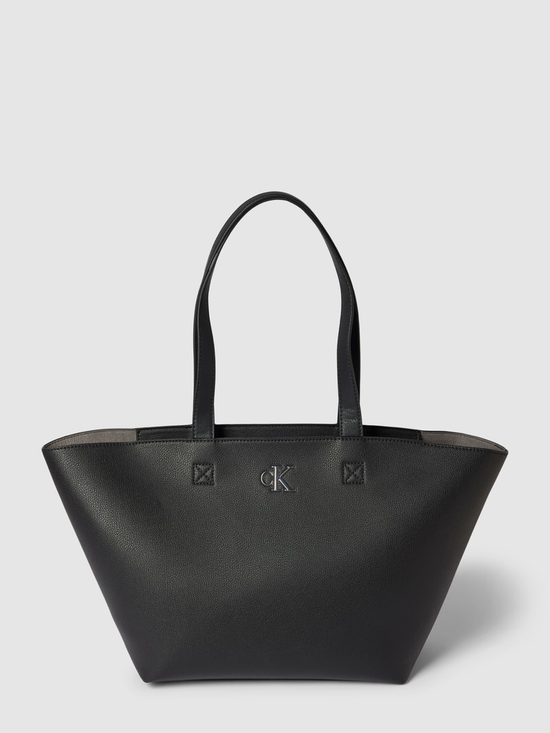 Shopper mit Label-Detail in black
