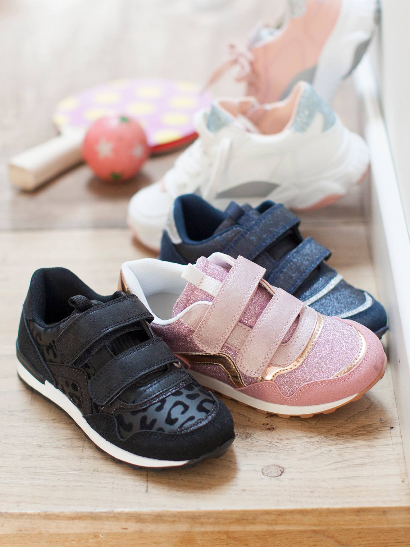 Baskets scratchées fille esprit running rose clair