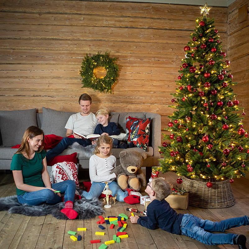 Home Geilo eksklusiv juletre 210 cm, 350 LED-lys