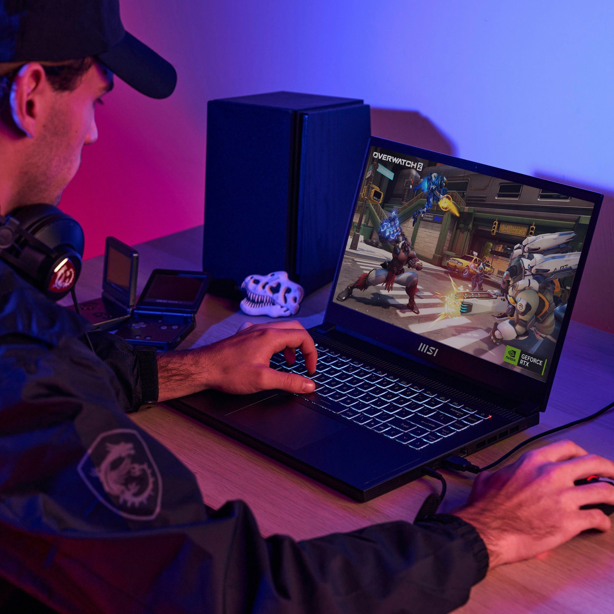 MSI Stealth 15 A13VF-052 Gaming-Notebook (39,6 cm/15,6 Zoll, Intel Core i7 13620H, GeForce RTX 4060, 1000 GB SSD, OLED-Display)