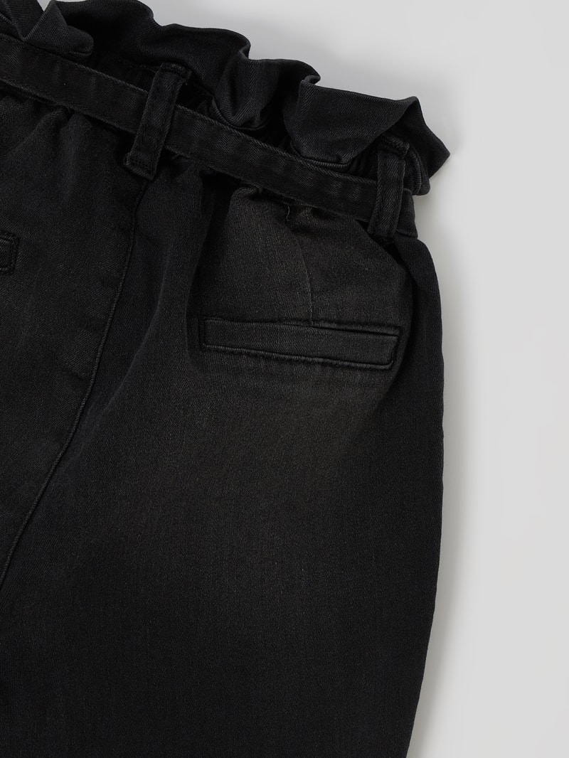 Jeans mit Paperbag-Bund in schwarz