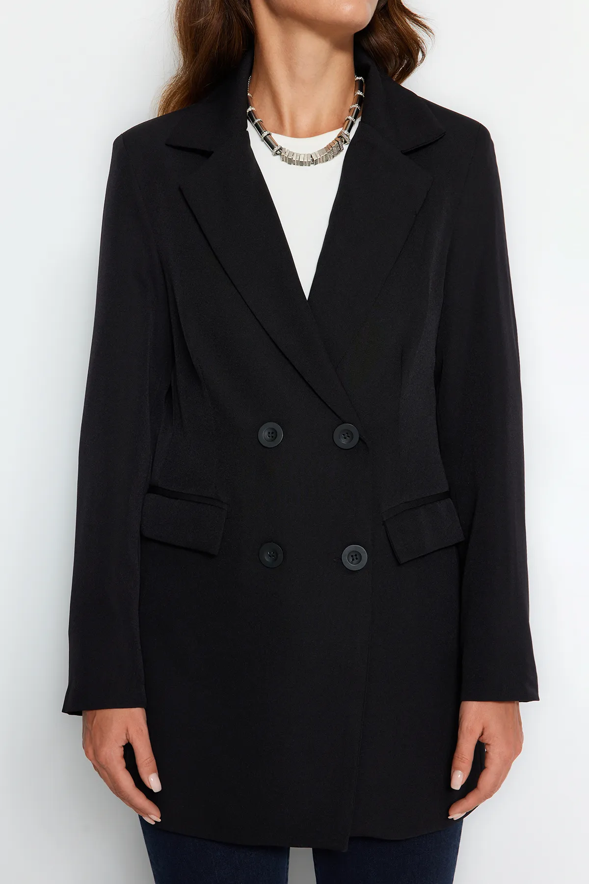 Trendyol Modest  Schwarzer Blazer aus Webstoff mit Doppelknöpfen und detailliertem Taschenfutter TCTSS22CE0250