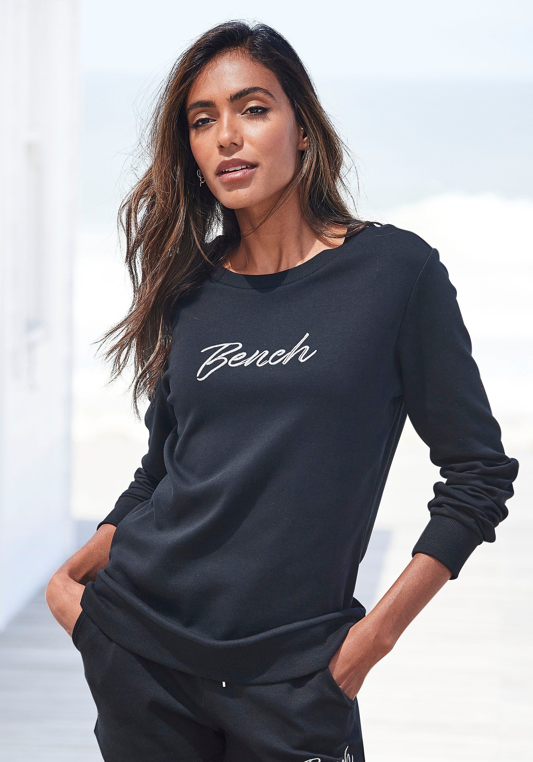 Bench. Loungewear Sweatshirt Loungeshirt mit Logostickerei, Loungewear, Loungeanzug