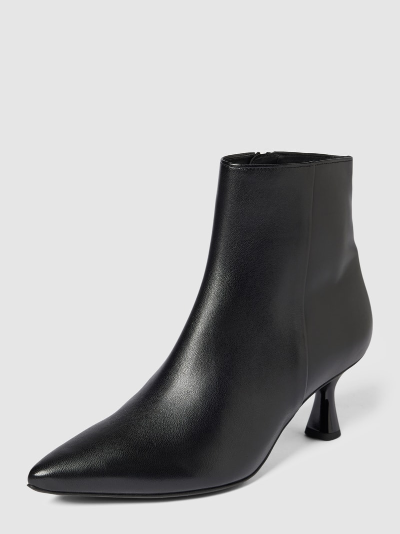 Stiefeletten aus Leder mit Reißverschluss in schwarz