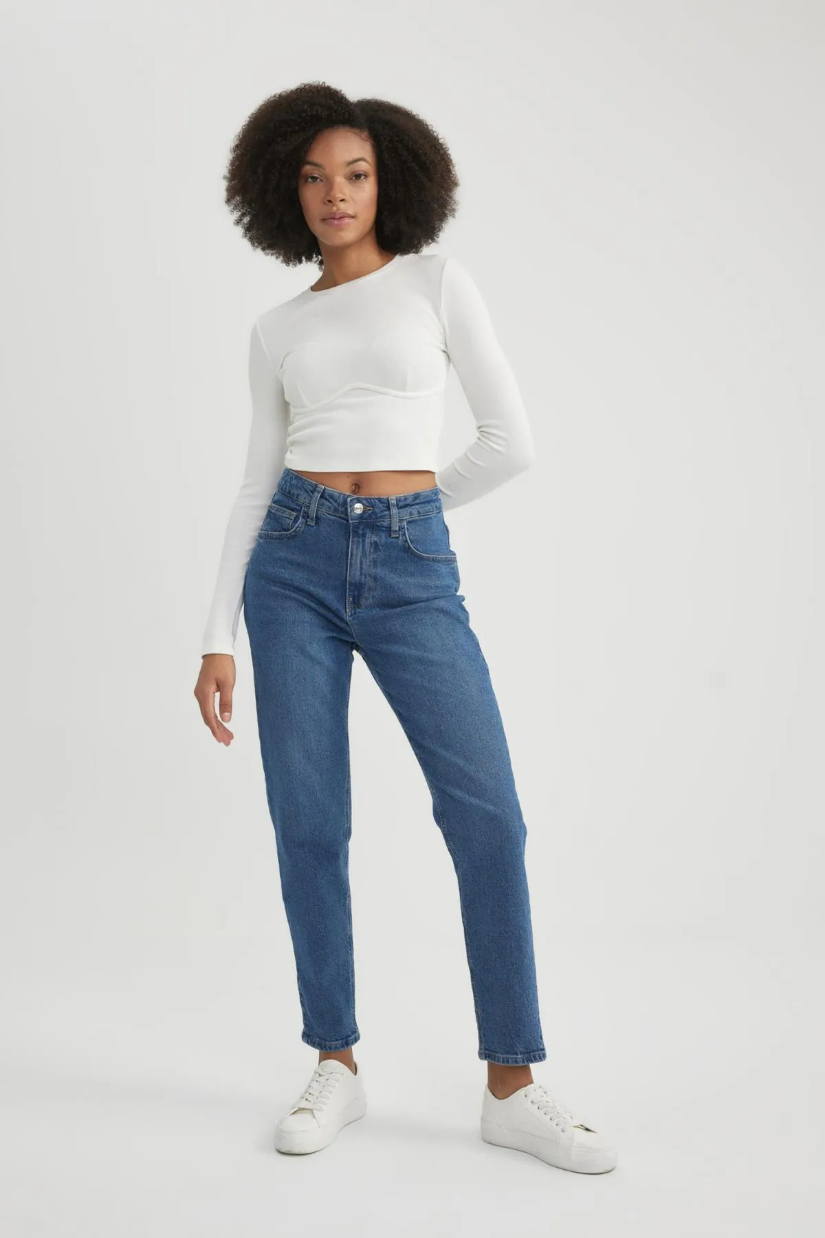 DeFacto  Lina Comfort Mom Fit - Jeans mit hoher Taille und Knöchellänge B5472ax23cw